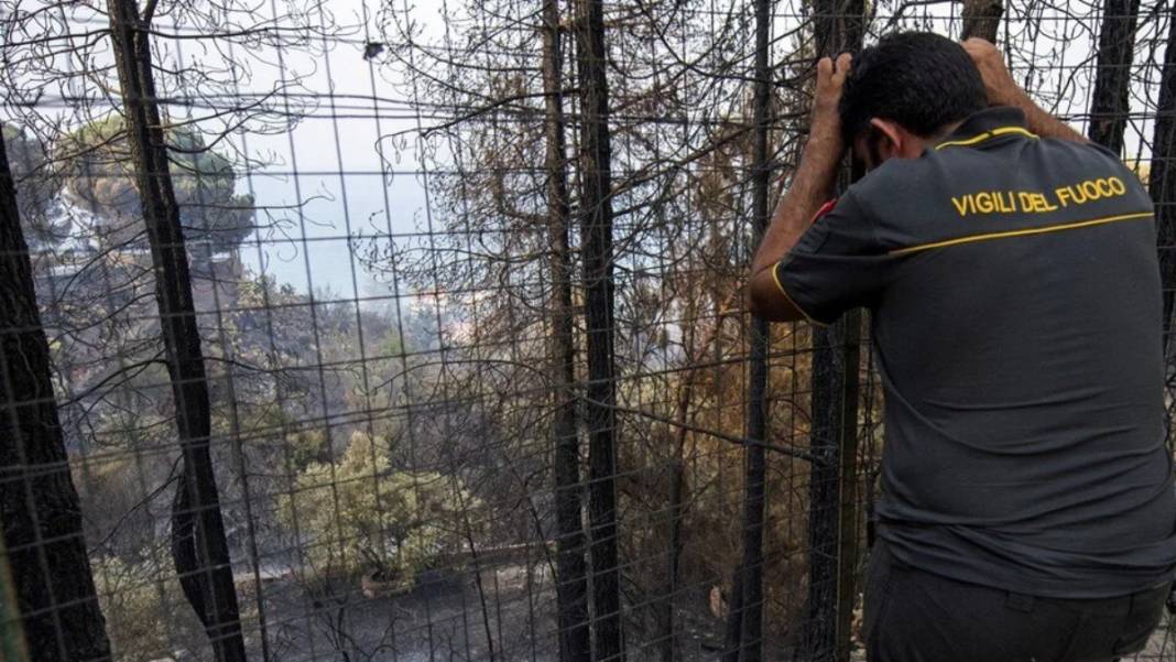 Sicilya Adası'nda kırmızı alarm! Evler tahliye edildi, eğitime ara verildi... 8